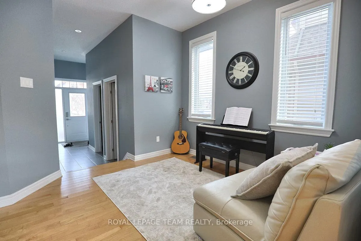 Photo 6 of 1591 Carronbridge Circle, Ottawa, Kanata - Emerald Meadows/Trailwest — HOMEH