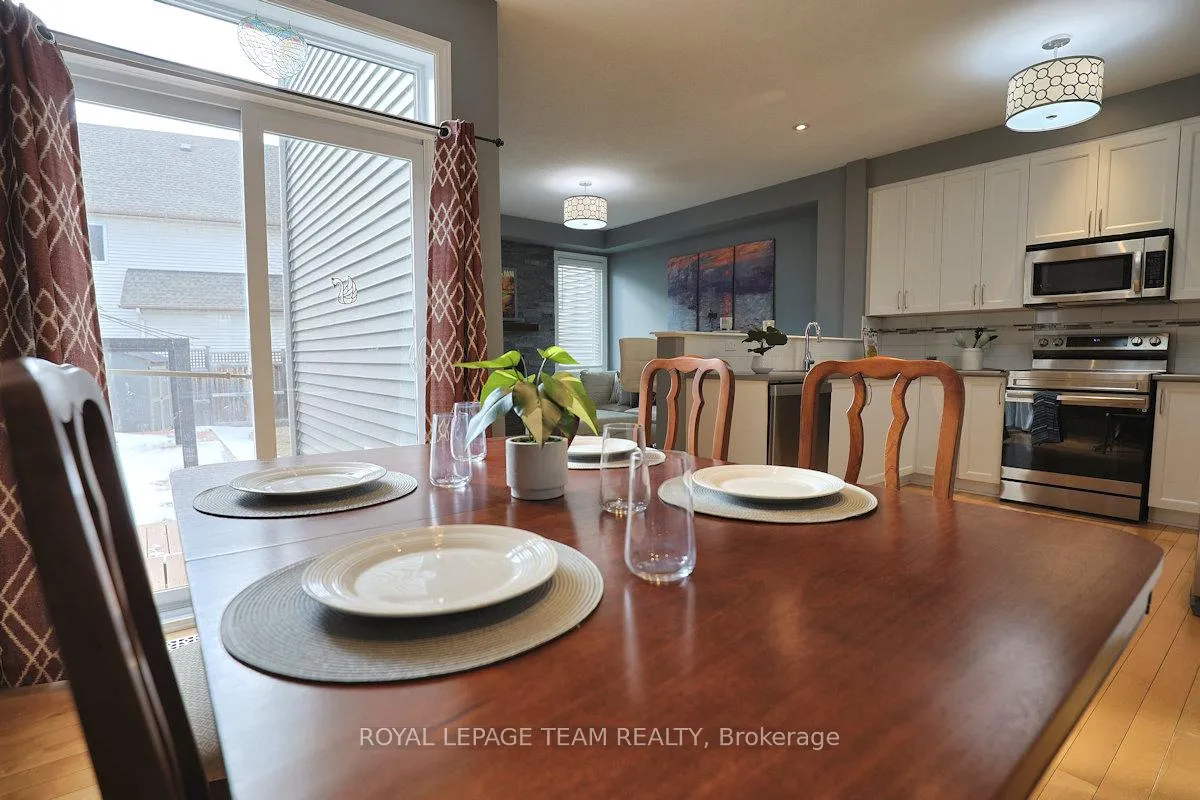 Photo 10 of 1591 Carronbridge Circle, Ottawa, Kanata - Emerald Meadows/Trailwest — HOMEH
