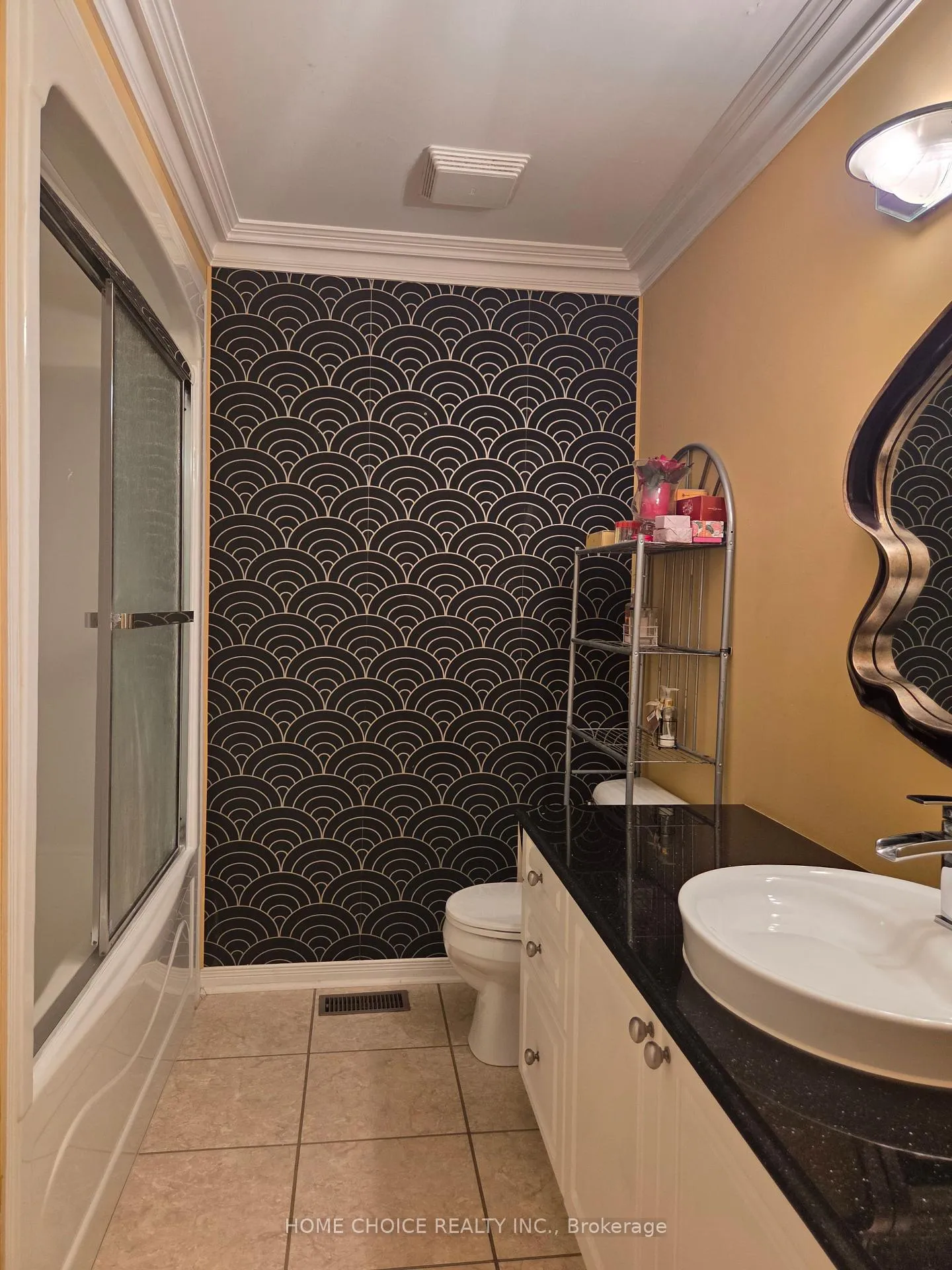 Photo 11 of Unit 52, 460 Woodmount Drive, Oshawa, Samac — HOMEH