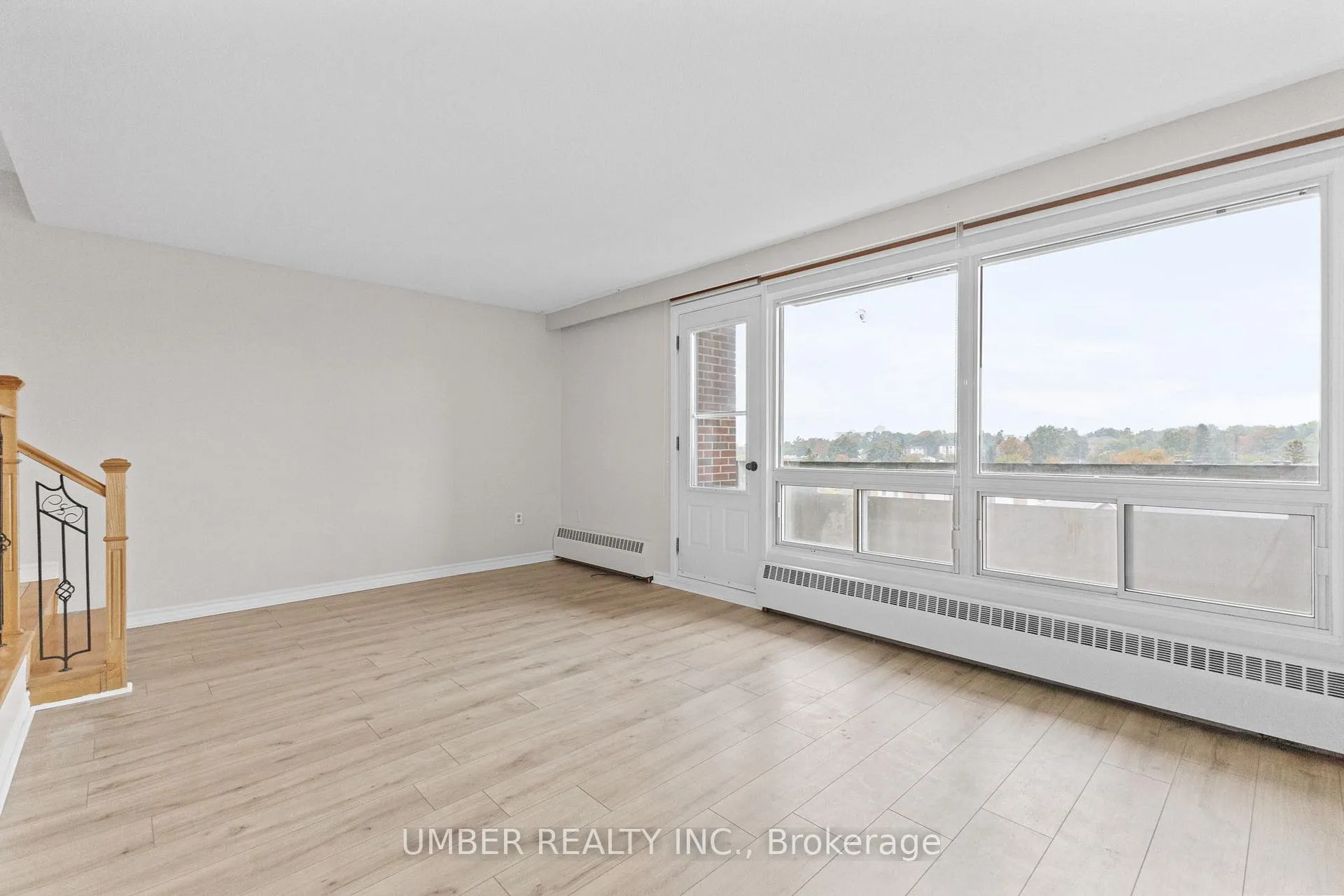 Photo 5 of Unit 708, 915 Elmsmere Road, Ottawa, Beacon Hill South — HOMEH