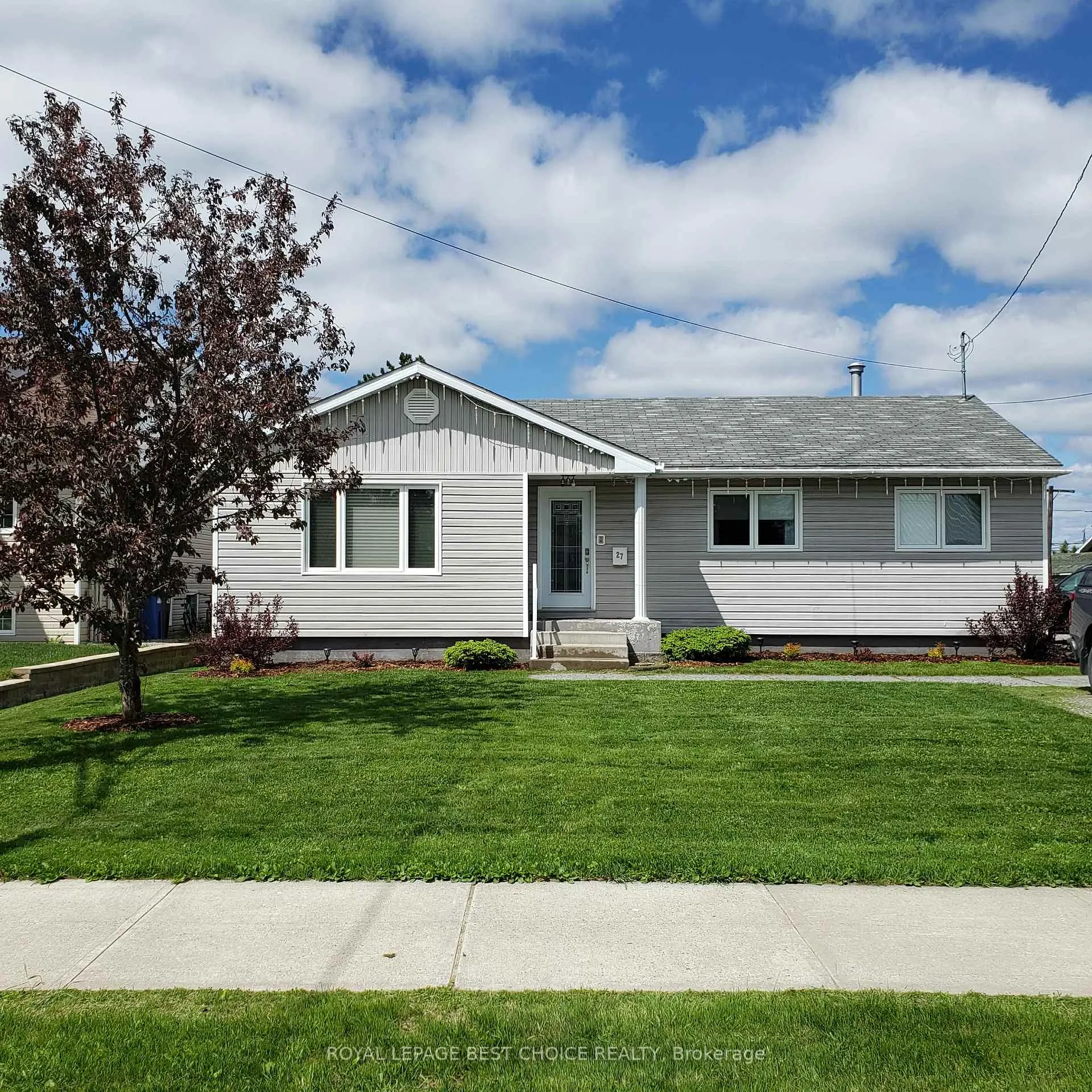 Photo 1 of 27 6th Avenue, Englehart — HOMEH