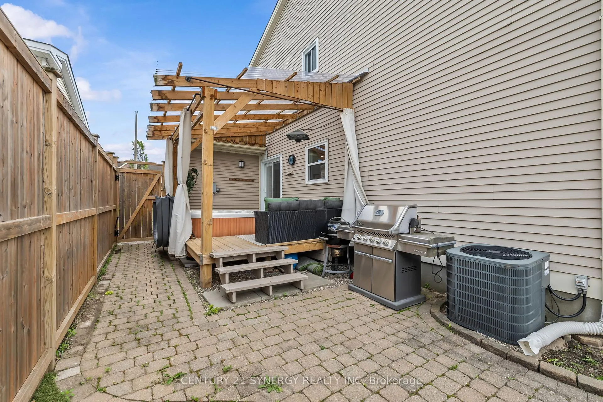 Photo 34 of 497 Rougemount Crescent, Ottawa, Fallingbrook/Gardenway South — HOMEH