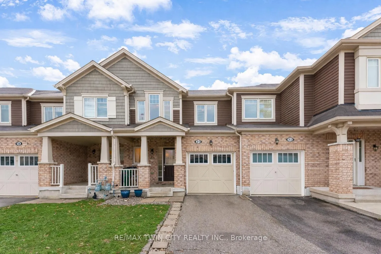 Photo 1 of 21 Postmaster Drive, Kitchener — HOMEH