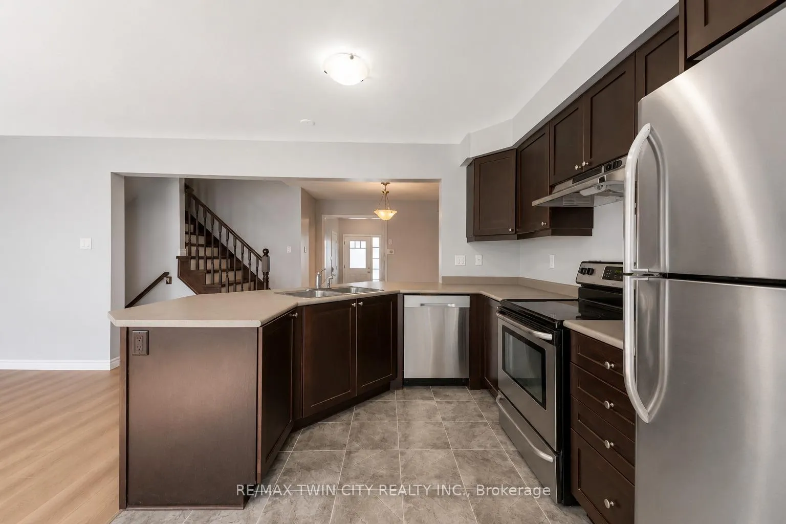 Photo 7 of 21 Postmaster Drive, Kitchener — HOMEH