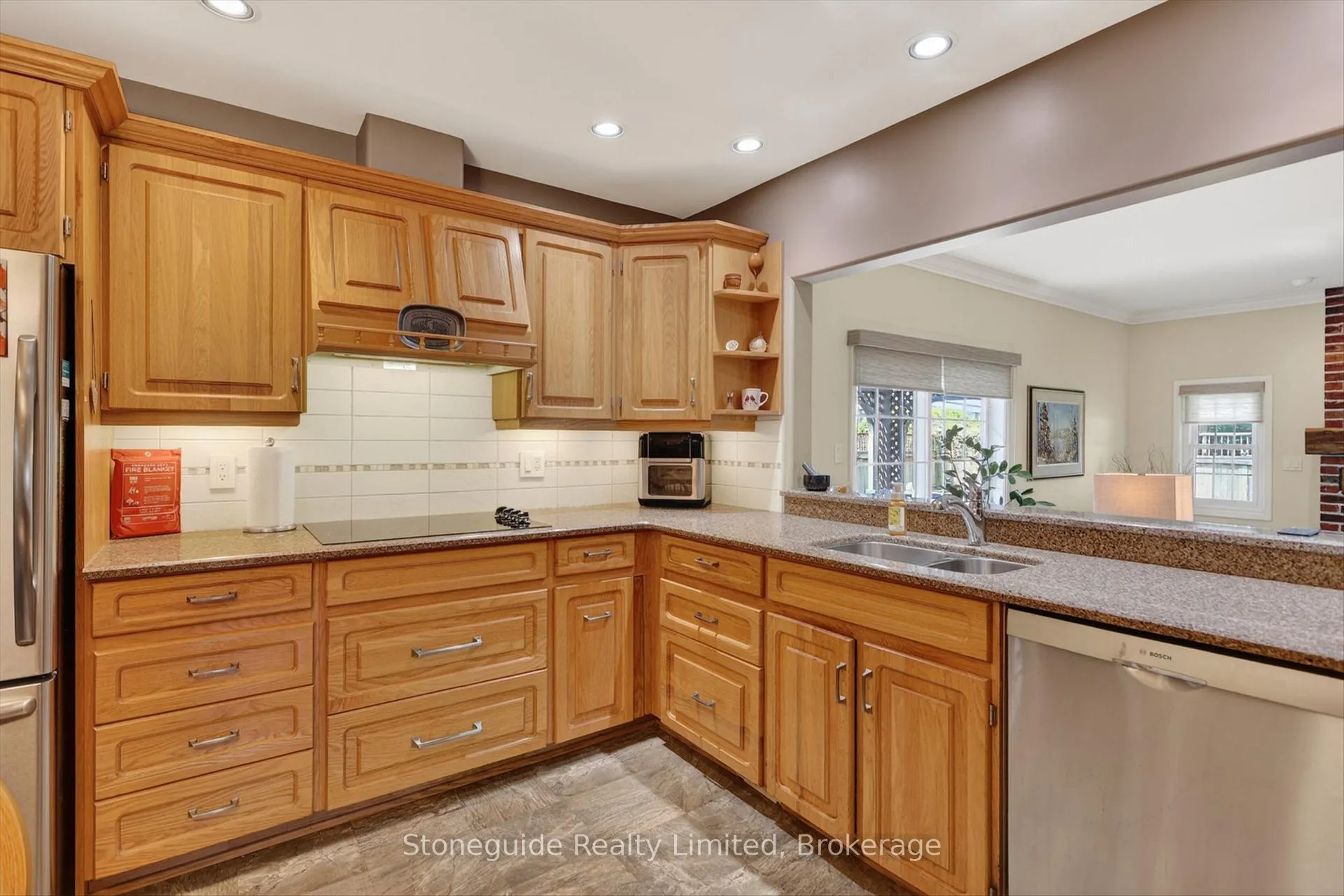Photo 11 of 1491 Windermere Avenue, Peterborough, Monaghan Ward 2 — HOMEH