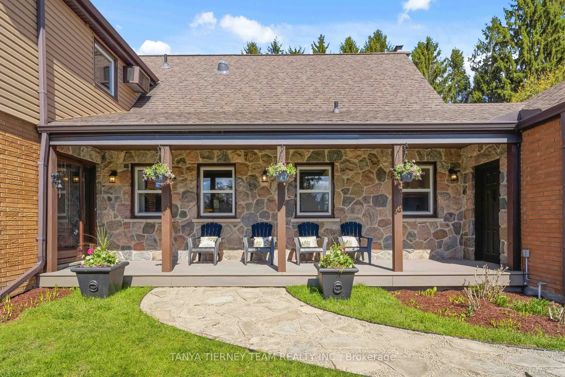 Photo 5 of 1180 Lakeridge Road, Uxbridge, Rural Uxbridge — HOMEH