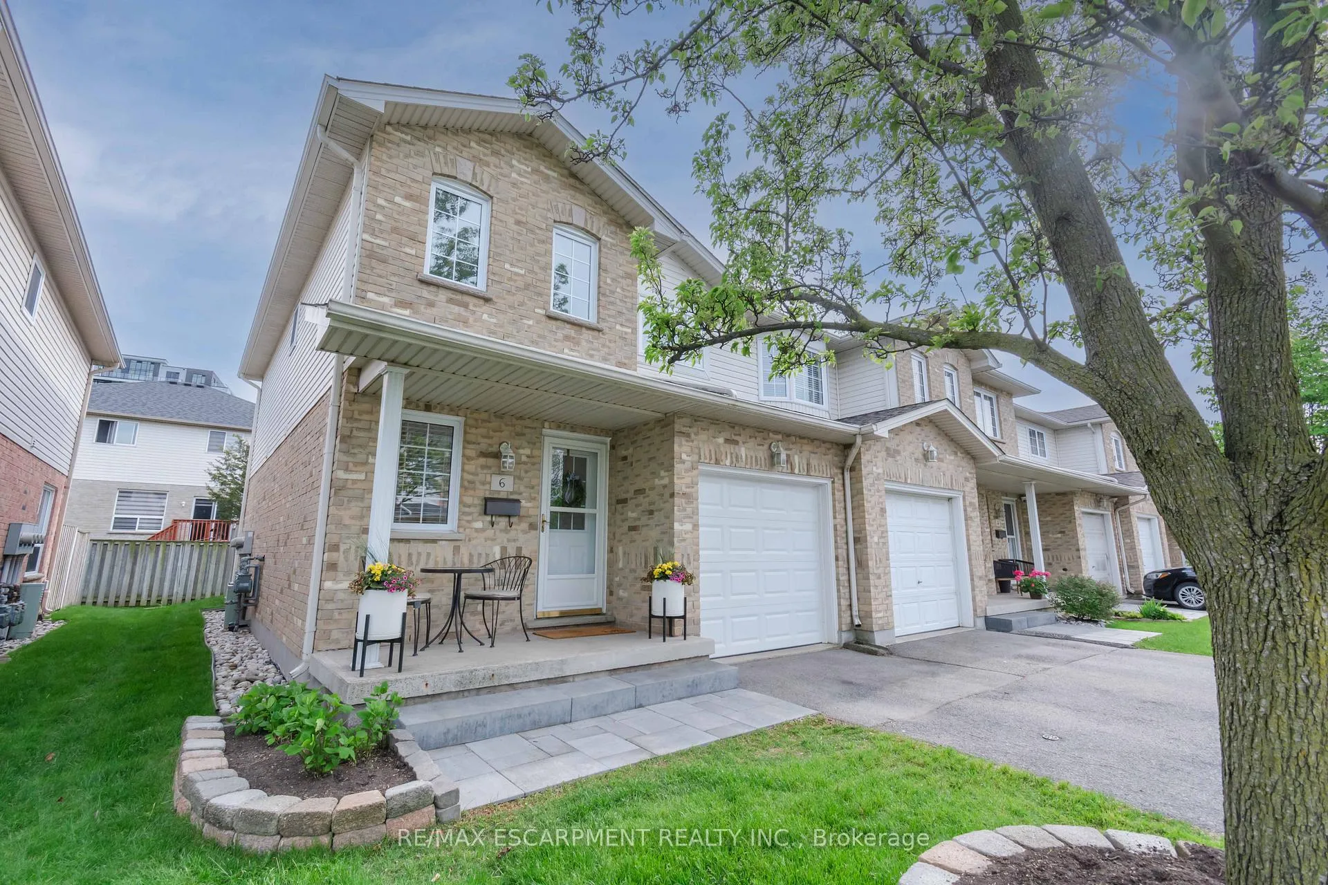 Photo 4 of Unit 6, 485 Green Road, Hamilton, Lakeshore — HOMEH