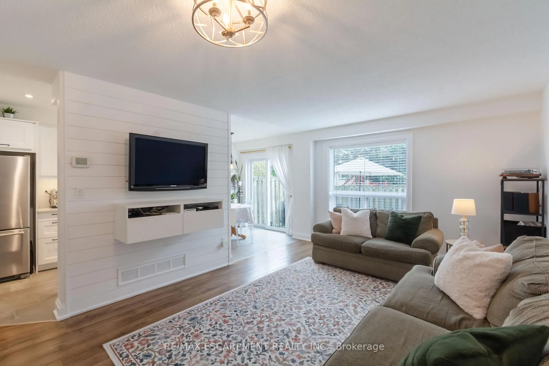 Photo 9 of Unit 6, 485 Green Road, Hamilton, Lakeshore — HOMEH