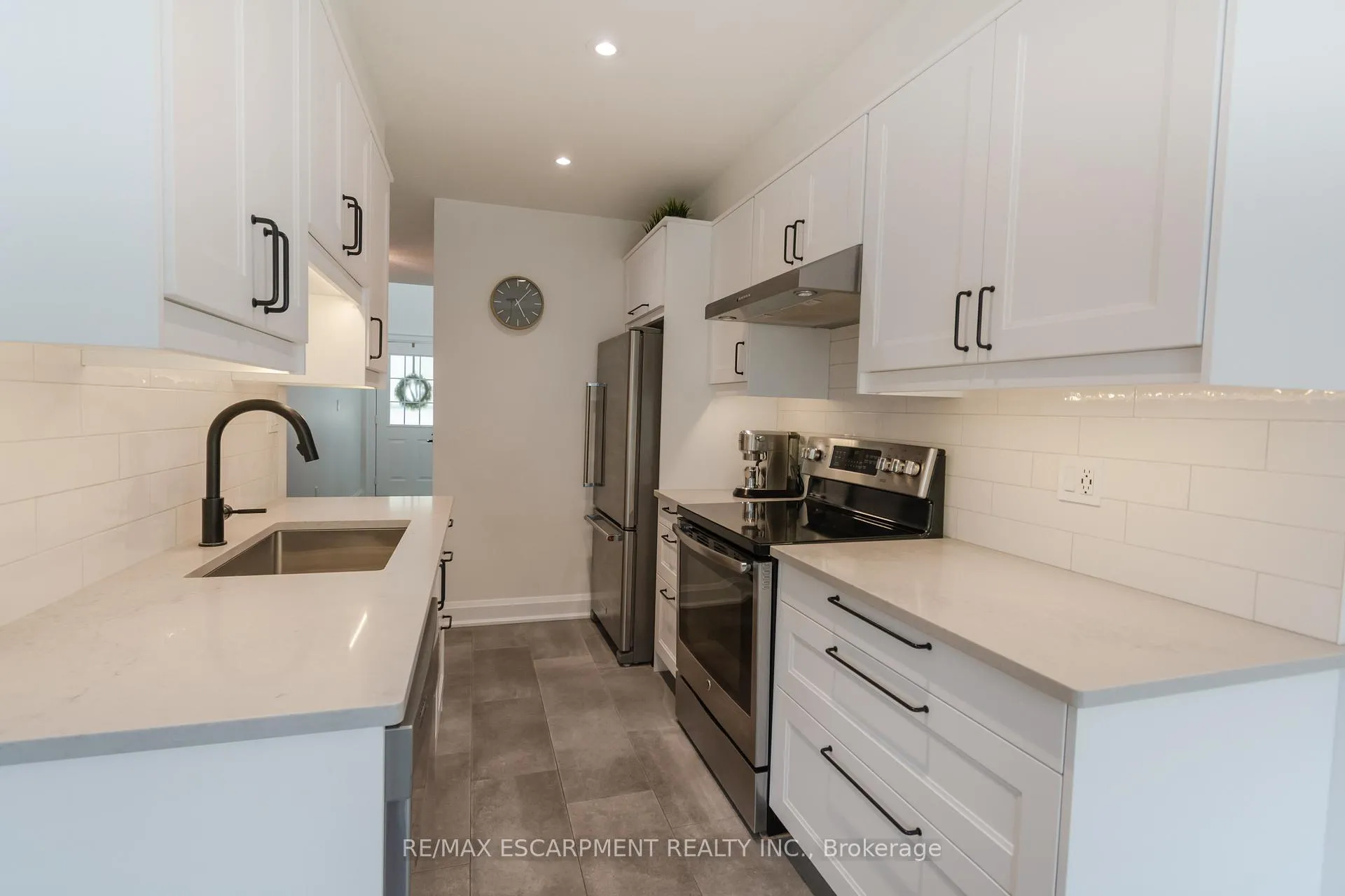 Photo 14 of Unit 6, 485 Green Road, Hamilton, Lakeshore — HOMEH