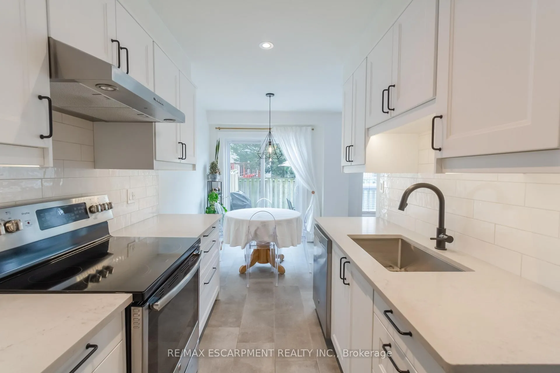 Photo 15 of Unit 6, 485 Green Road, Hamilton, Lakeshore — HOMEH