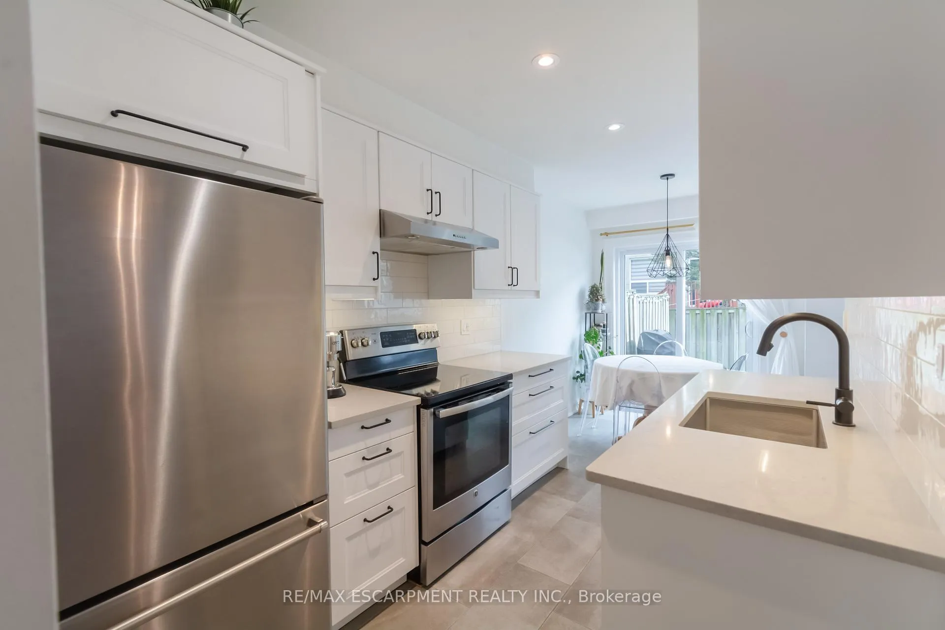 Photo 16 of Unit 6, 485 Green Road, Hamilton, Lakeshore — HOMEH
