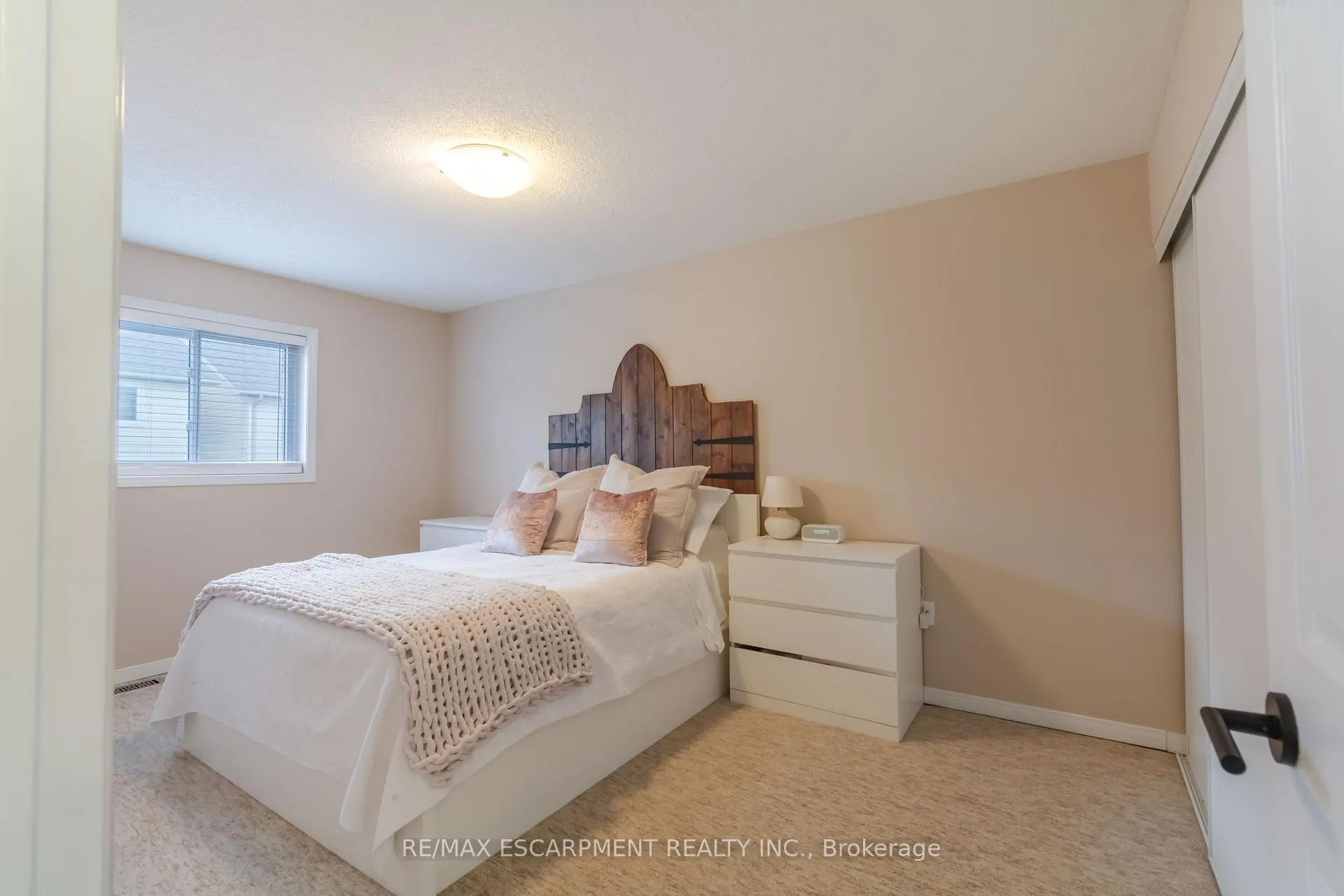 Photo 22 of Unit 6, 485 Green Road, Hamilton, Lakeshore — HOMEH