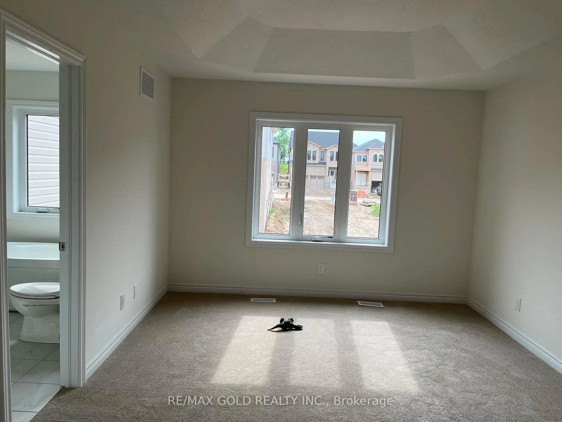 Photo 16 of 90 Grassbourne Avenue, Kitchener, Huron Park — HOMEH