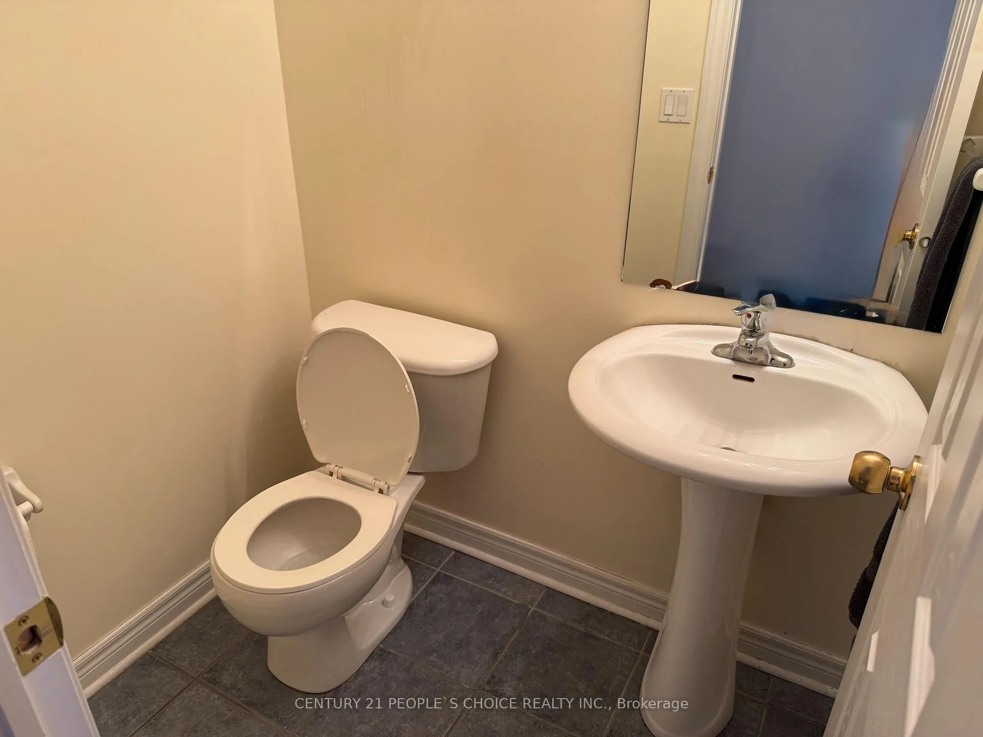 Photo 8 of 76 Daniel Reaman Crescent NW, Vaughan, Patterson — HOMEH