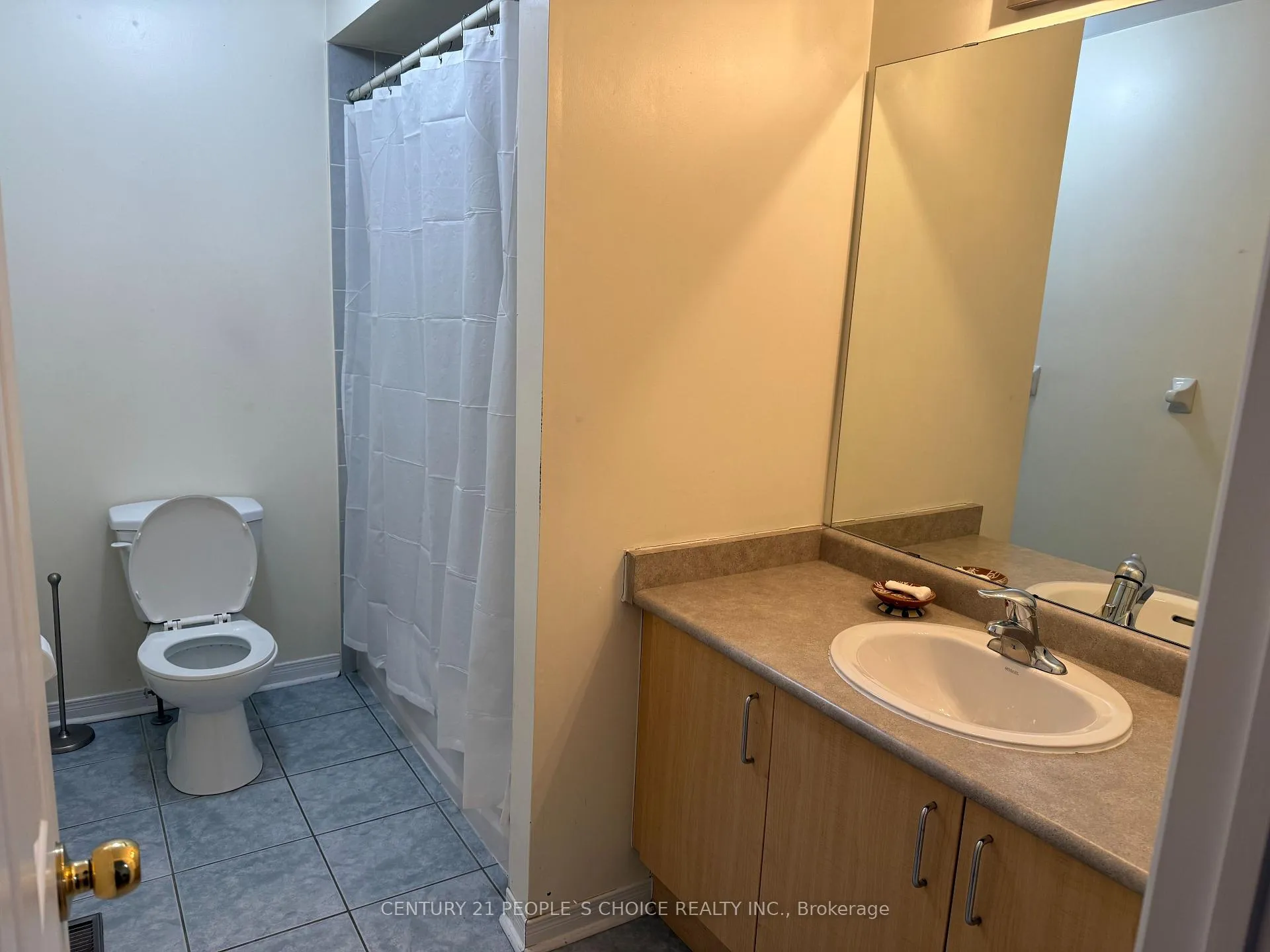 Photo 13 of 76 Daniel Reaman Crescent NW, Vaughan, Patterson — HOMEH
