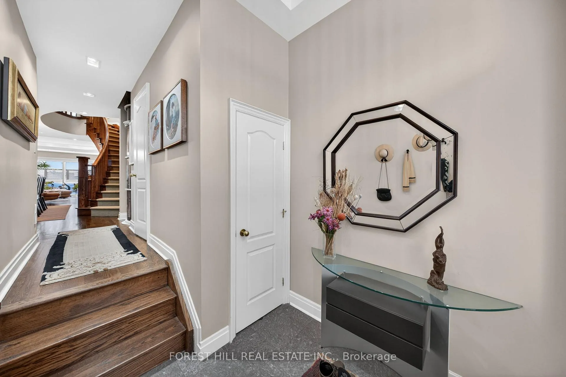 Photo 3 of 252 Spadina Road, Toronto, Casa Loma — HOMEH