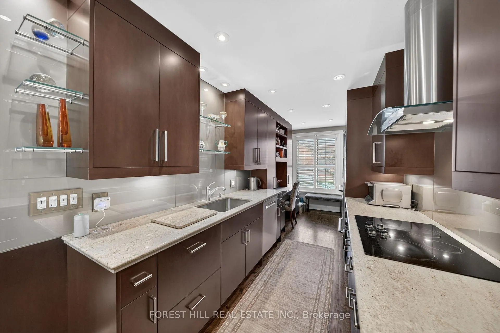 Photo 9 of 252 Spadina Road, Toronto, Casa Loma — HOMEH