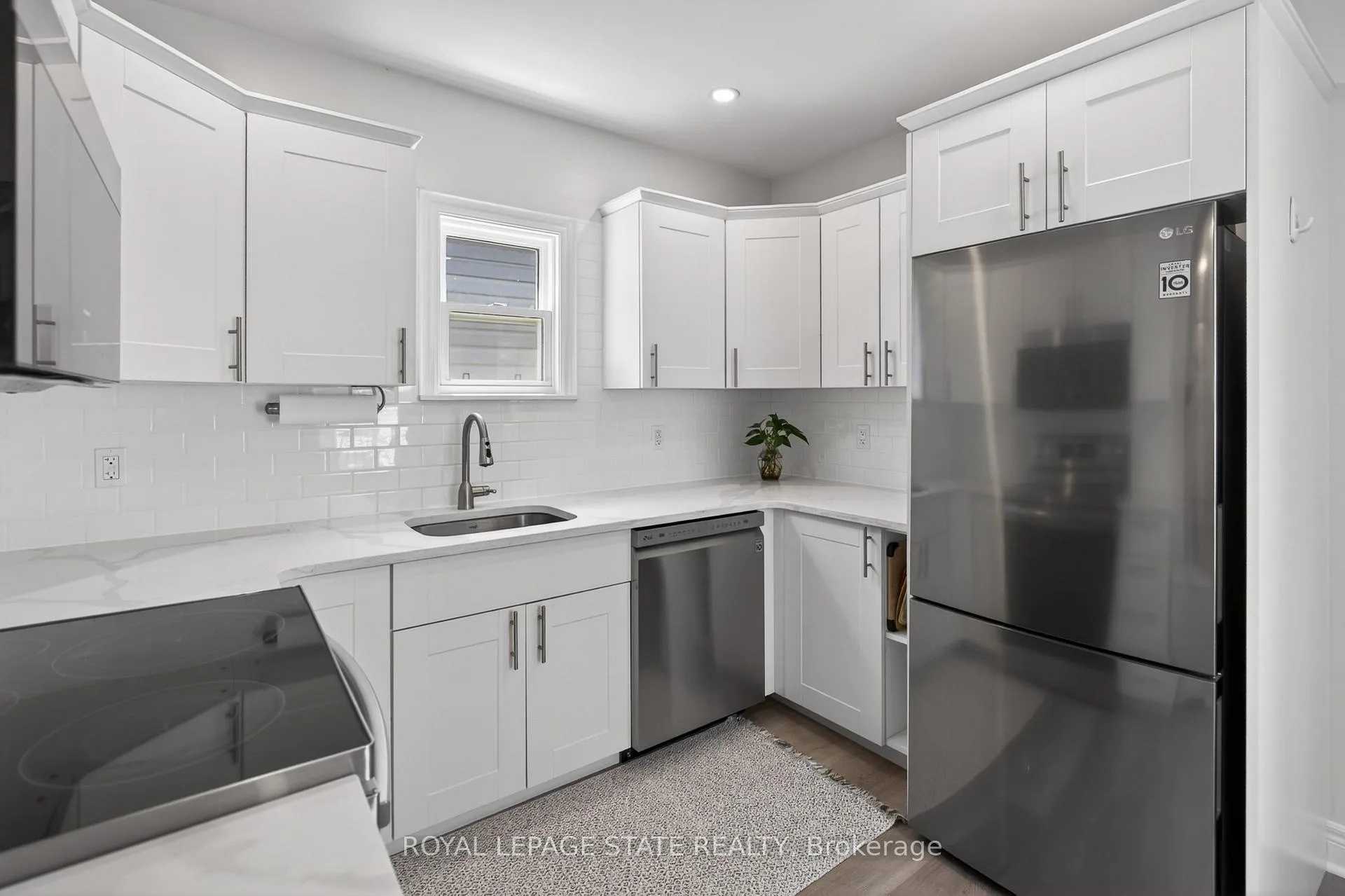 Photo 14 of 69 Robins Avenue, Hamilton, Crown Point — HOMEH