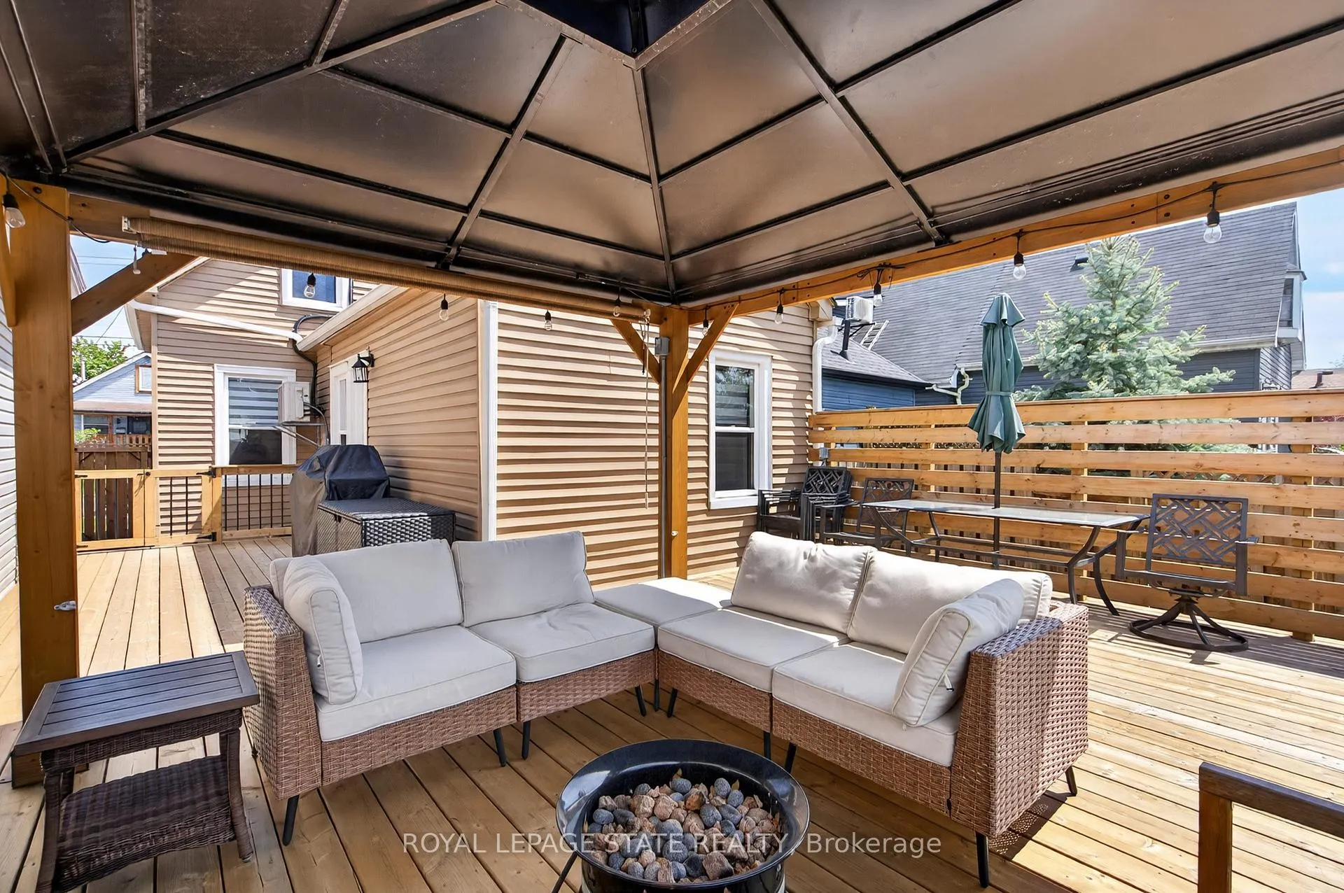 Photo 35 of 69 Robins Avenue, Hamilton, Crown Point — HOMEH
