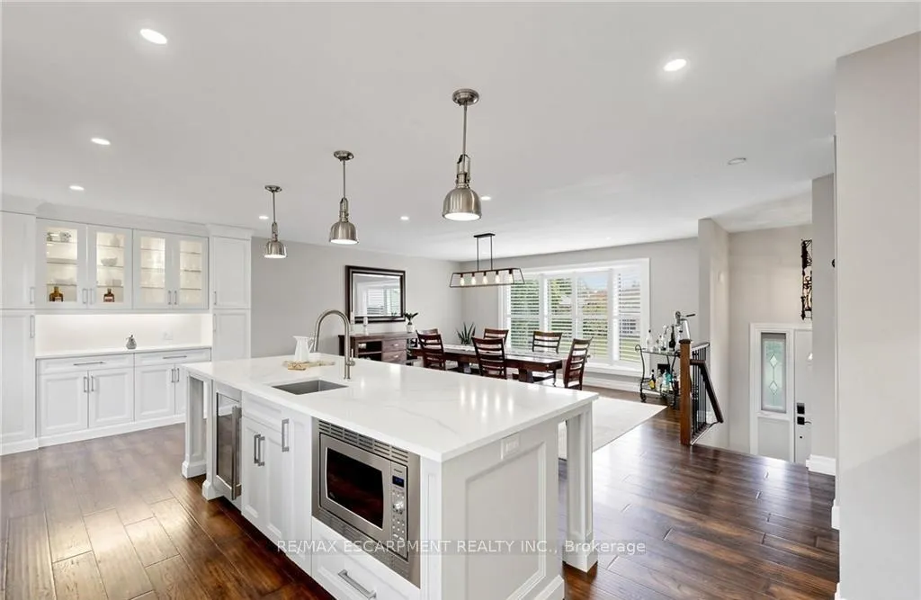 Photo 13 of 1365 Ester Drive, Burlington, Tyandaga — HOMEH