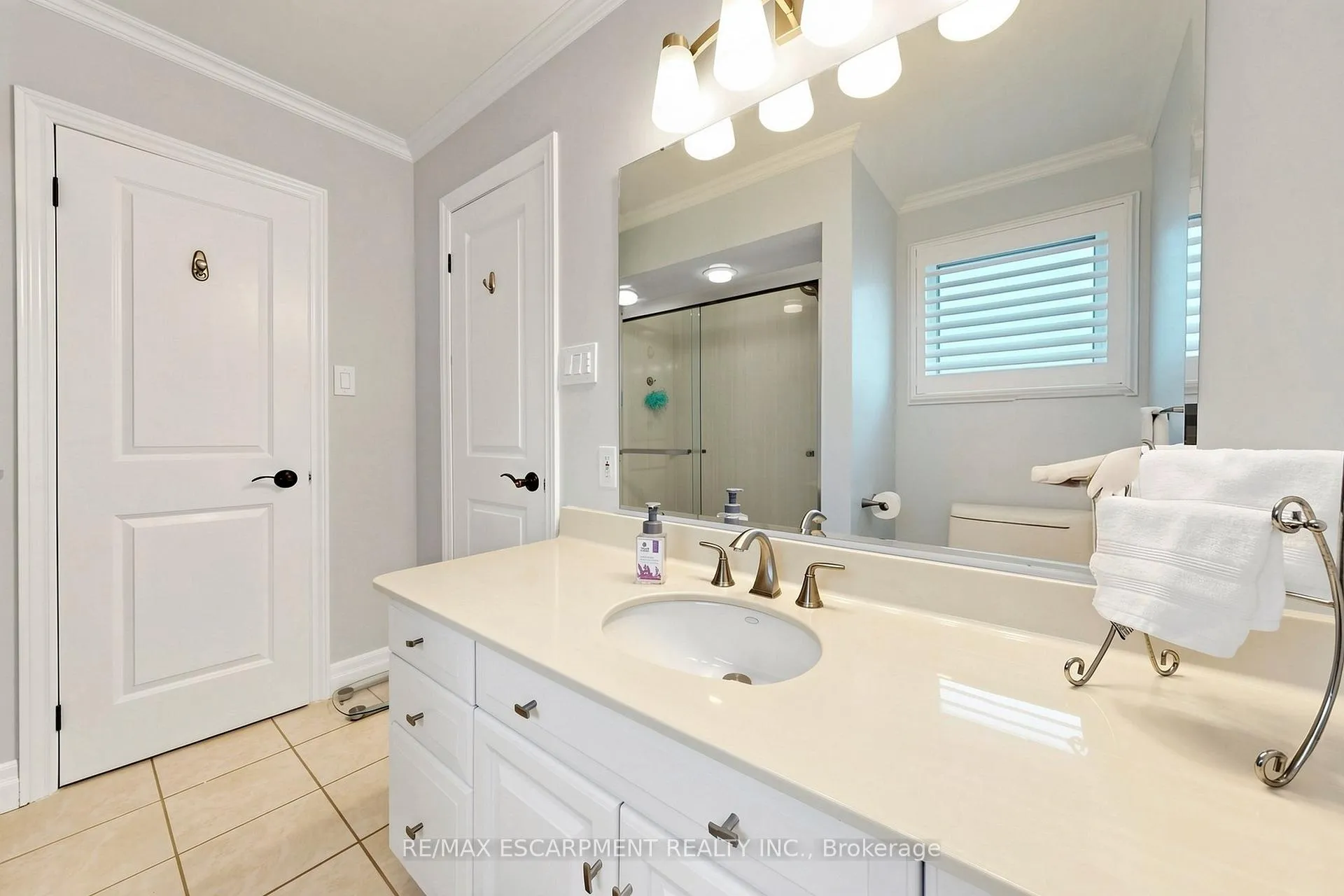 Photo 20 of 1365 Ester Drive, Burlington, Tyandaga — HOMEH