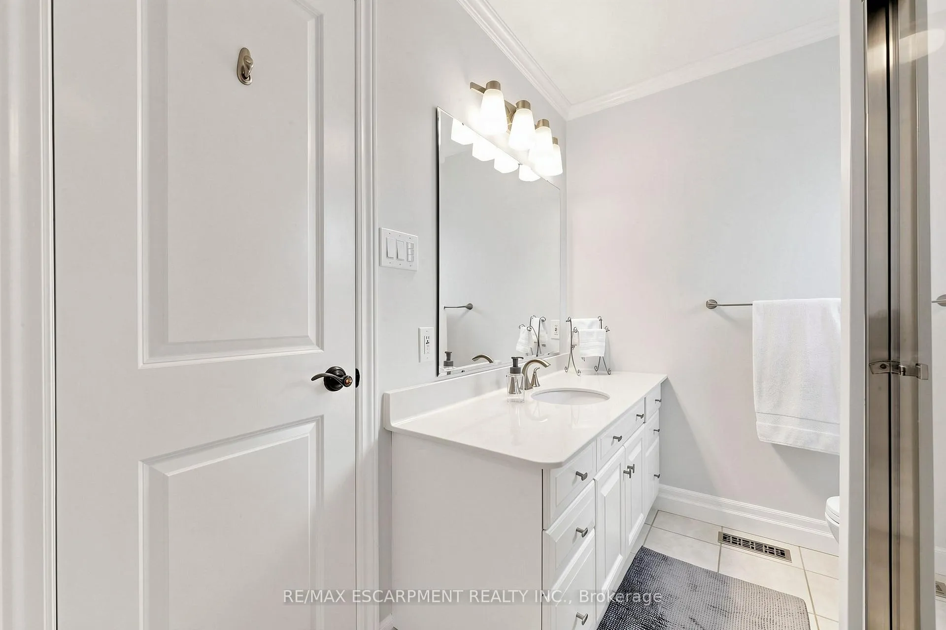 Photo 21 of 1365 Ester Drive, Burlington, Tyandaga — HOMEH