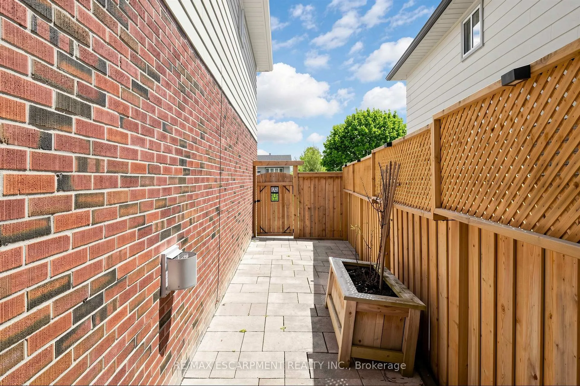 Photo 31 of 1365 Ester Drive, Burlington, Tyandaga — HOMEH