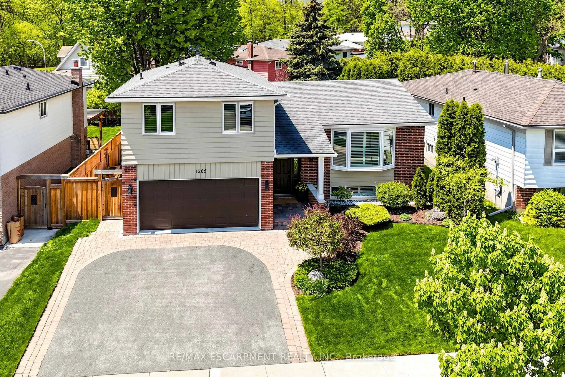 Photo 44 of 1365 Ester Drive, Burlington, Tyandaga — HOMEH
