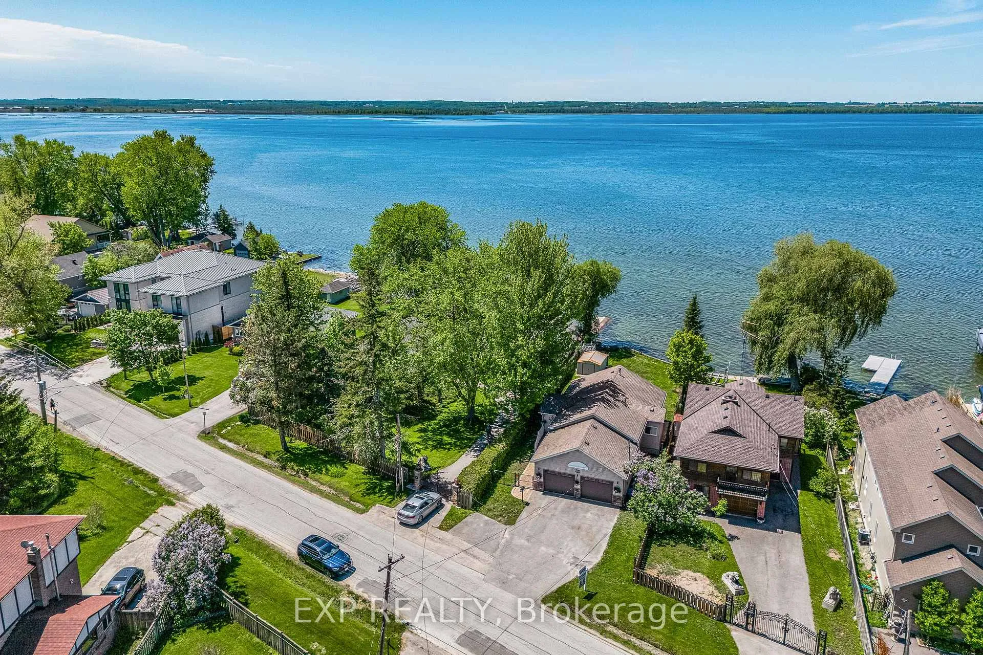 Photo 2 of 450 Lake Drive S, Georgina, Keswick South — HOMEH