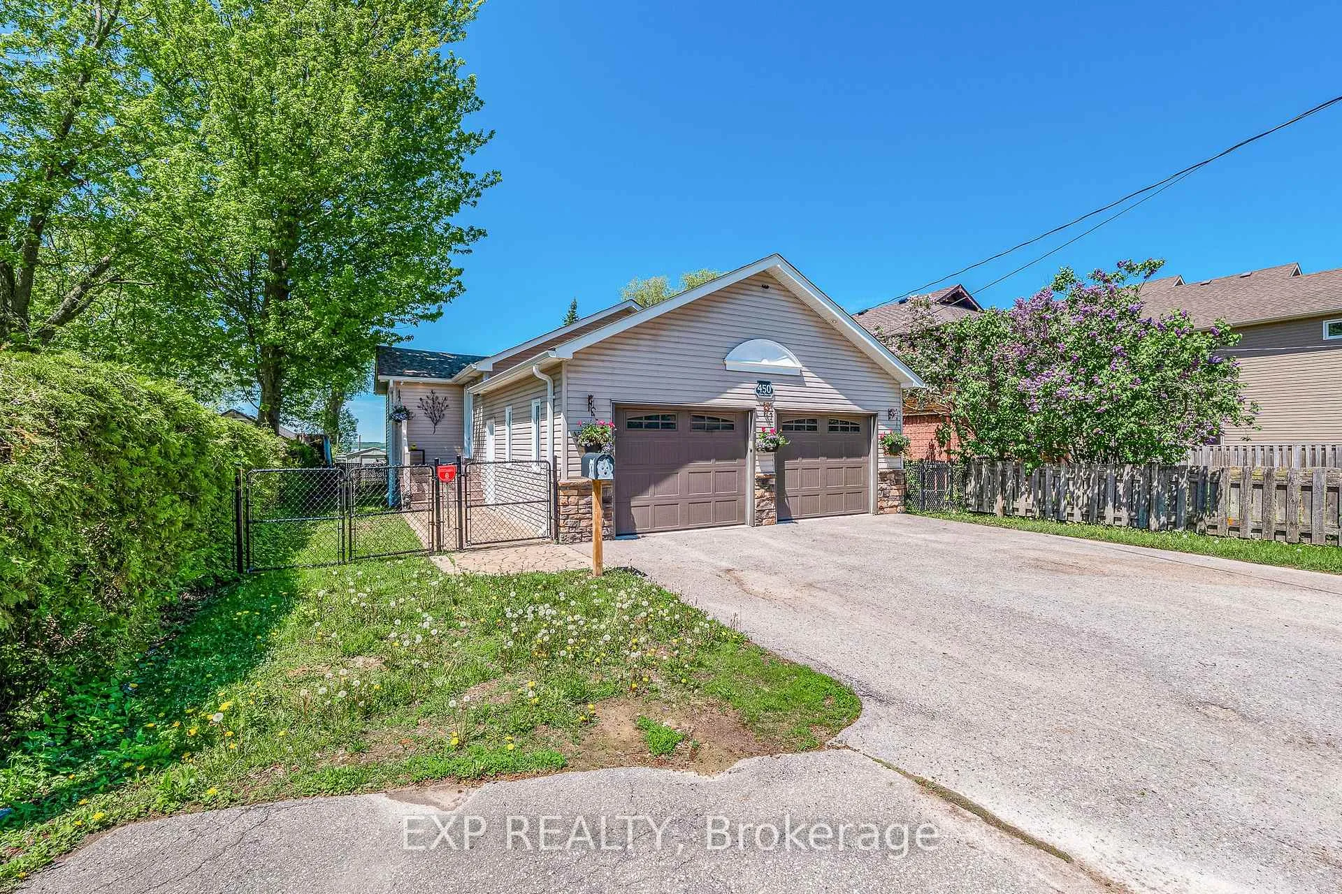 Photo 4 of 450 Lake Drive S, Georgina, Keswick South — HOMEH