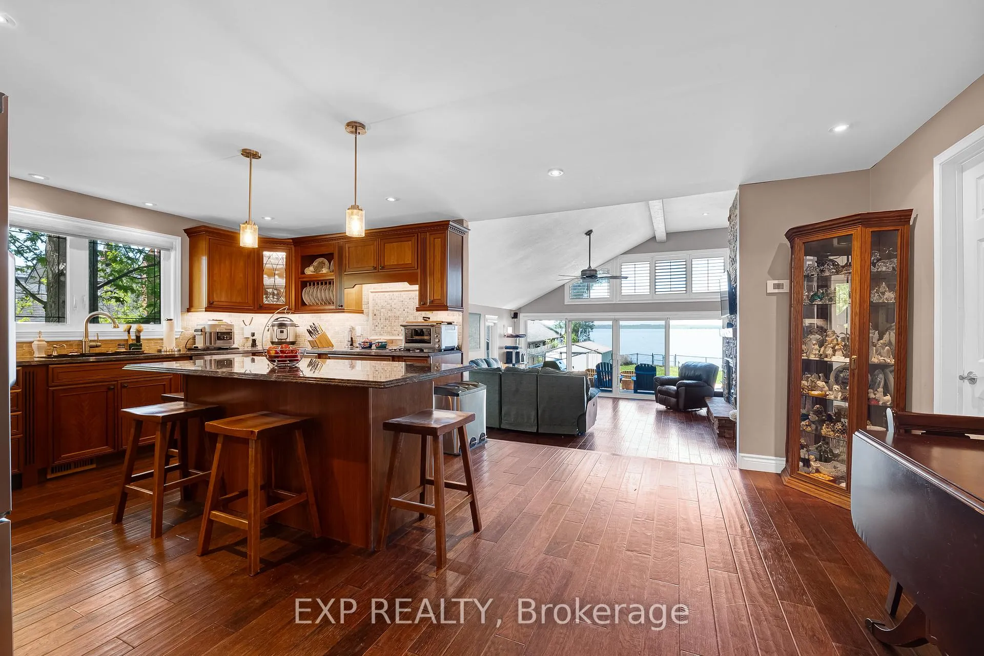Photo 7 of 450 Lake Drive S, Georgina, Keswick South — HOMEH
