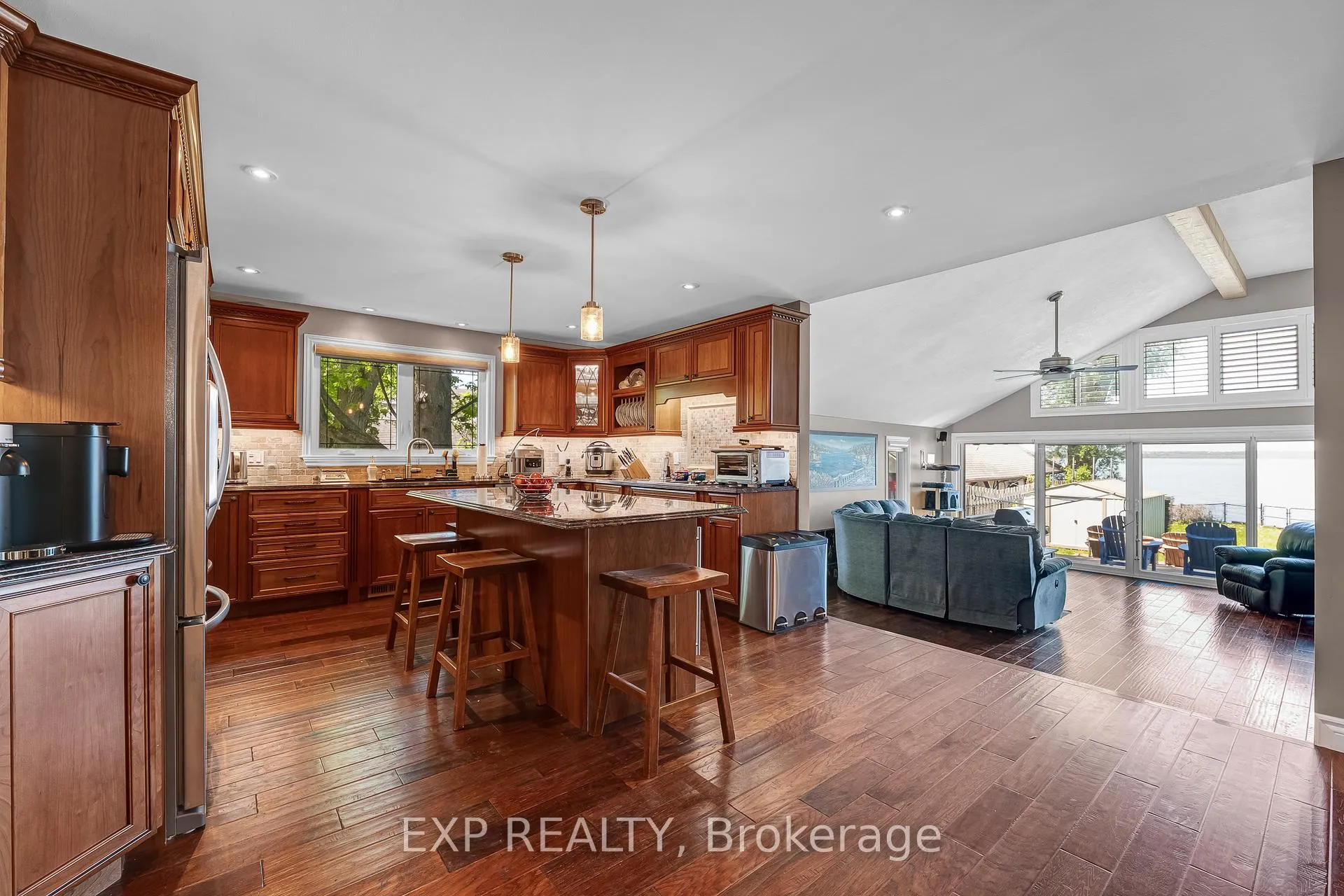 Photo 8 of 450 Lake Drive S, Georgina, Keswick South — HOMEH