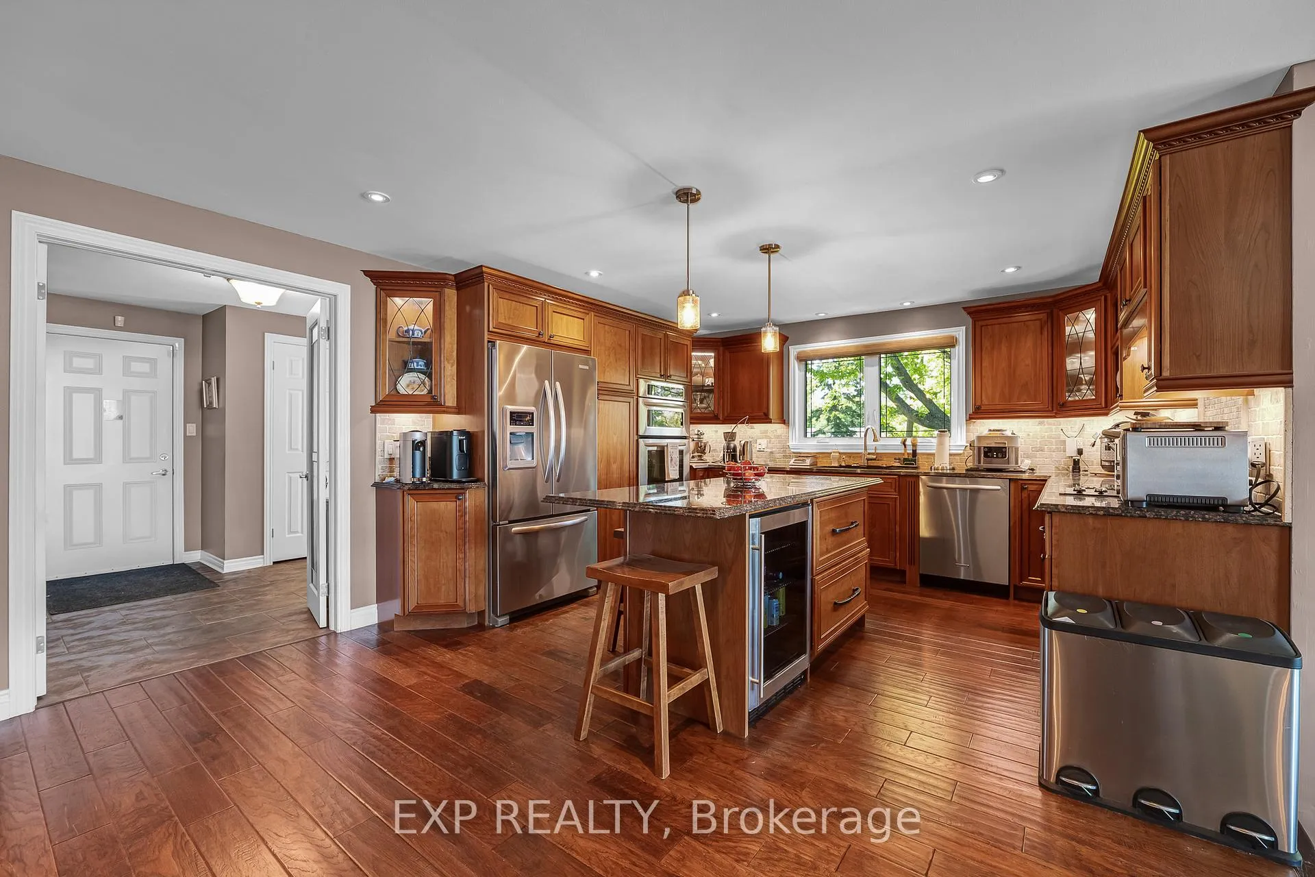 Photo 10 of 450 Lake Drive S, Georgina, Keswick South — HOMEH