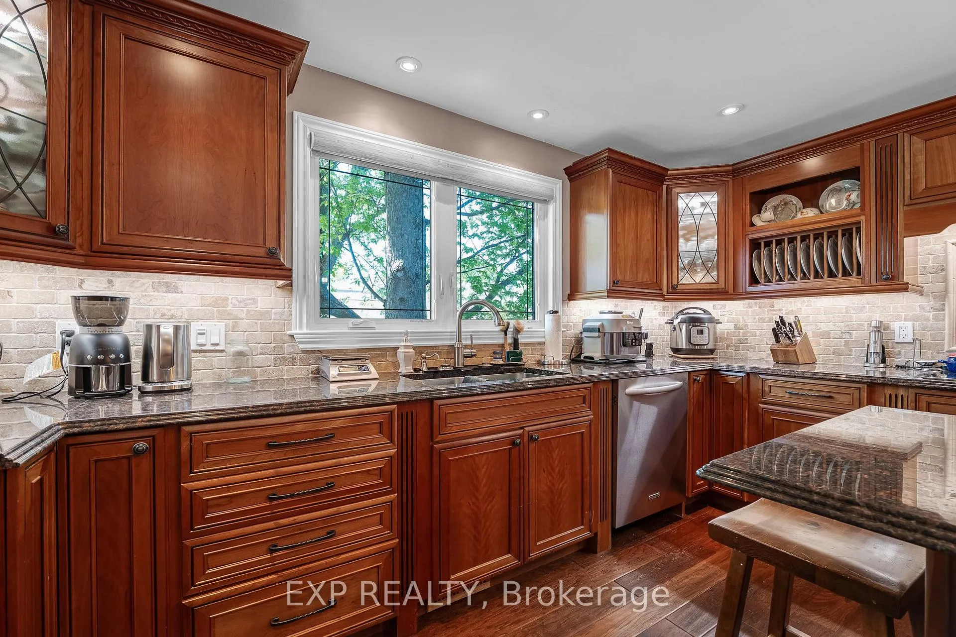 Photo 12 of 450 Lake Drive S, Georgina, Keswick South — HOMEH