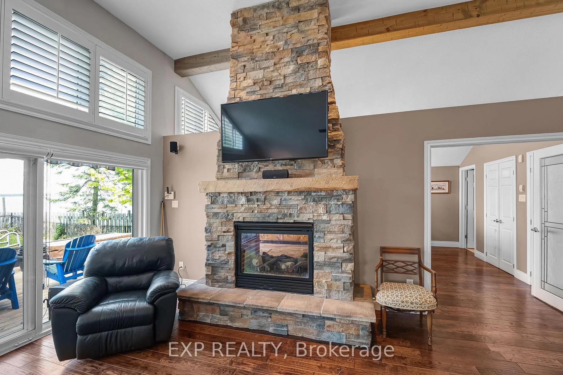 Photo 17 of 450 Lake Drive S, Georgina, Keswick South — HOMEH