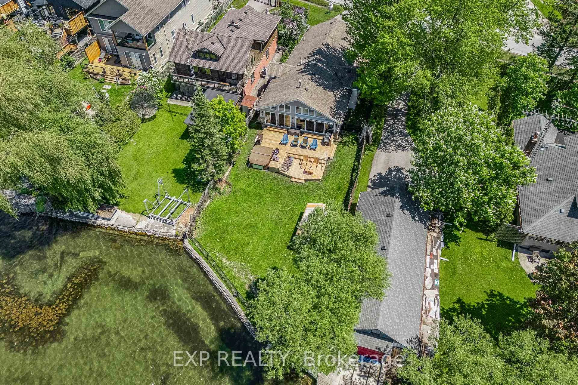 Photo 37 of 450 Lake Drive S, Georgina, Keswick South — HOMEH