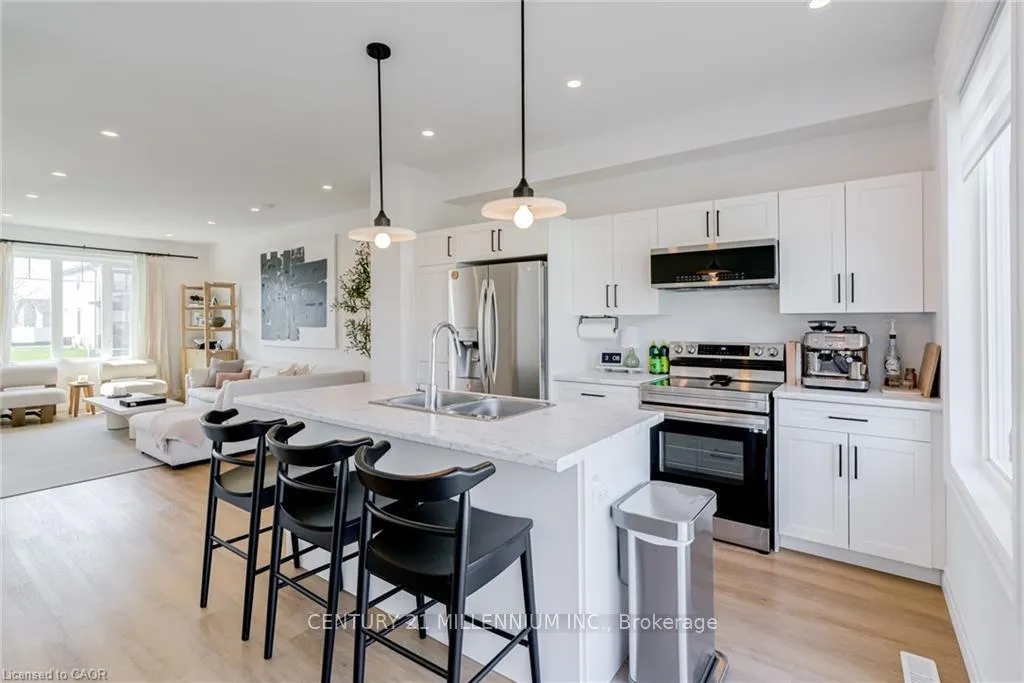 Photo 13 of 17 Helen Court, Central Elgin, Belmont — HOMEH