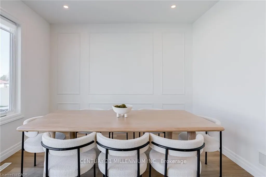 Photo 16 of 17 Helen Court, Central Elgin, Belmont — HOMEH