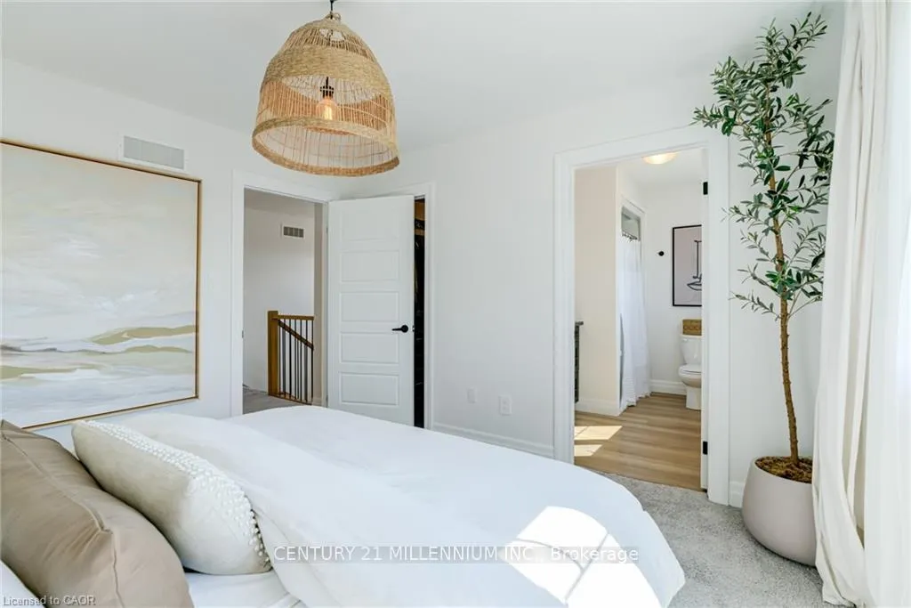 Photo 24 of 17 Helen Court, Central Elgin, Belmont — HOMEH