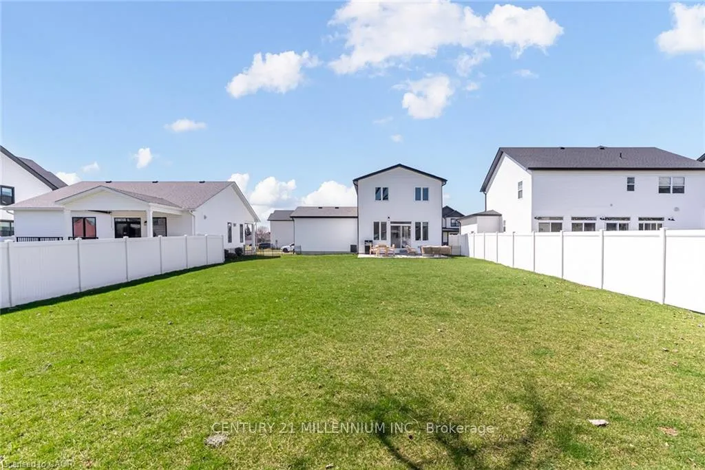 Photo 38 of 17 Helen Court, Central Elgin, Belmont — HOMEH