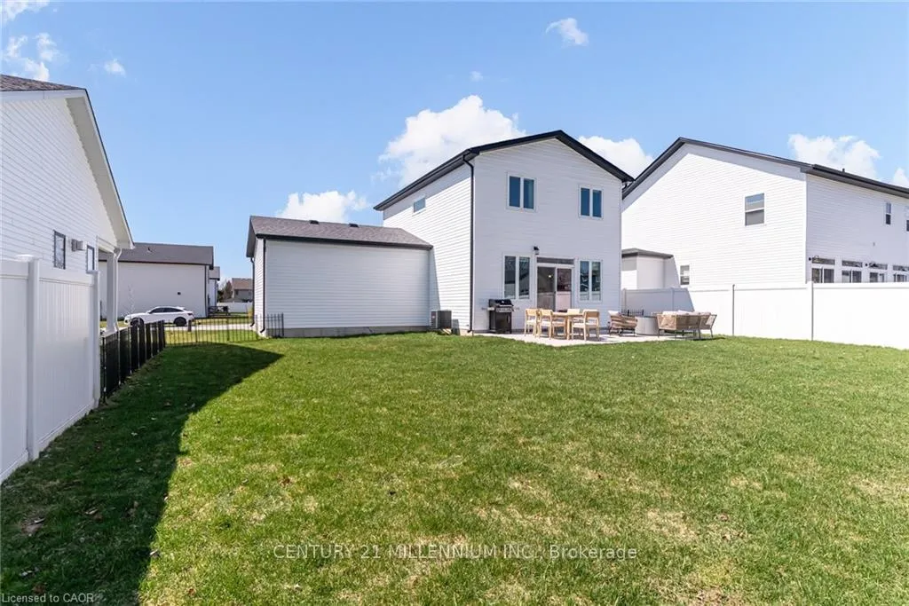 Photo 39 of 17 Helen Court, Central Elgin, Belmont — HOMEH
