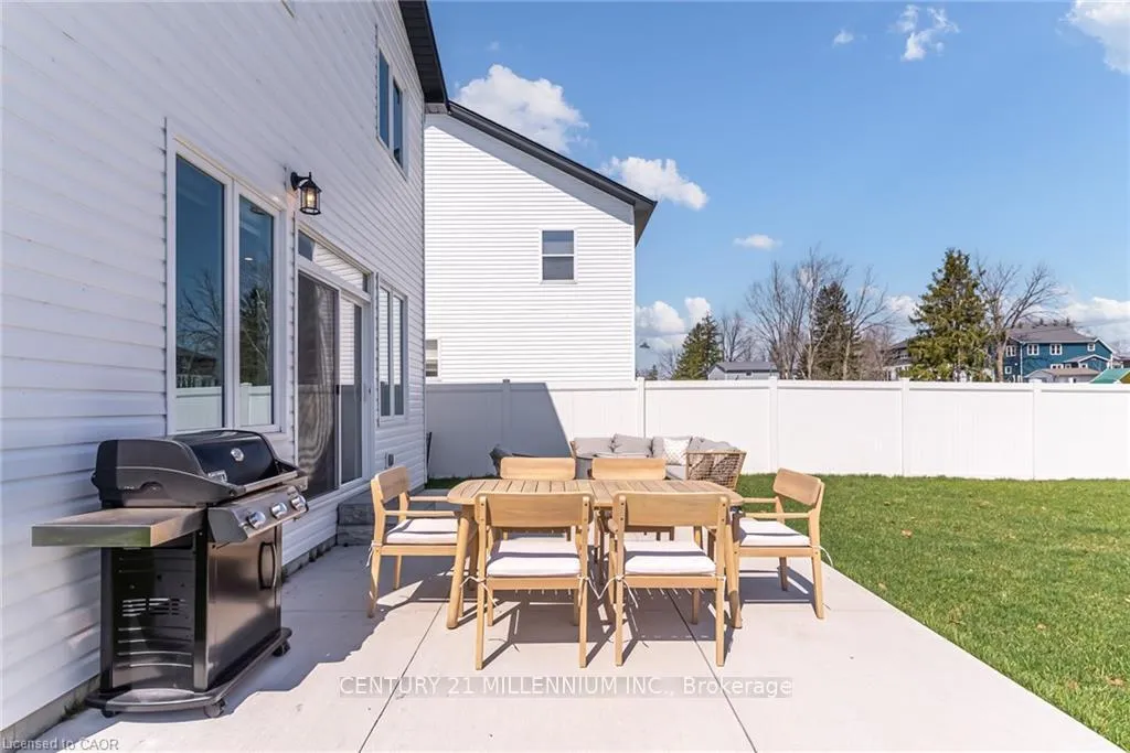 Photo 42 of 17 Helen Court, Central Elgin, Belmont — HOMEH