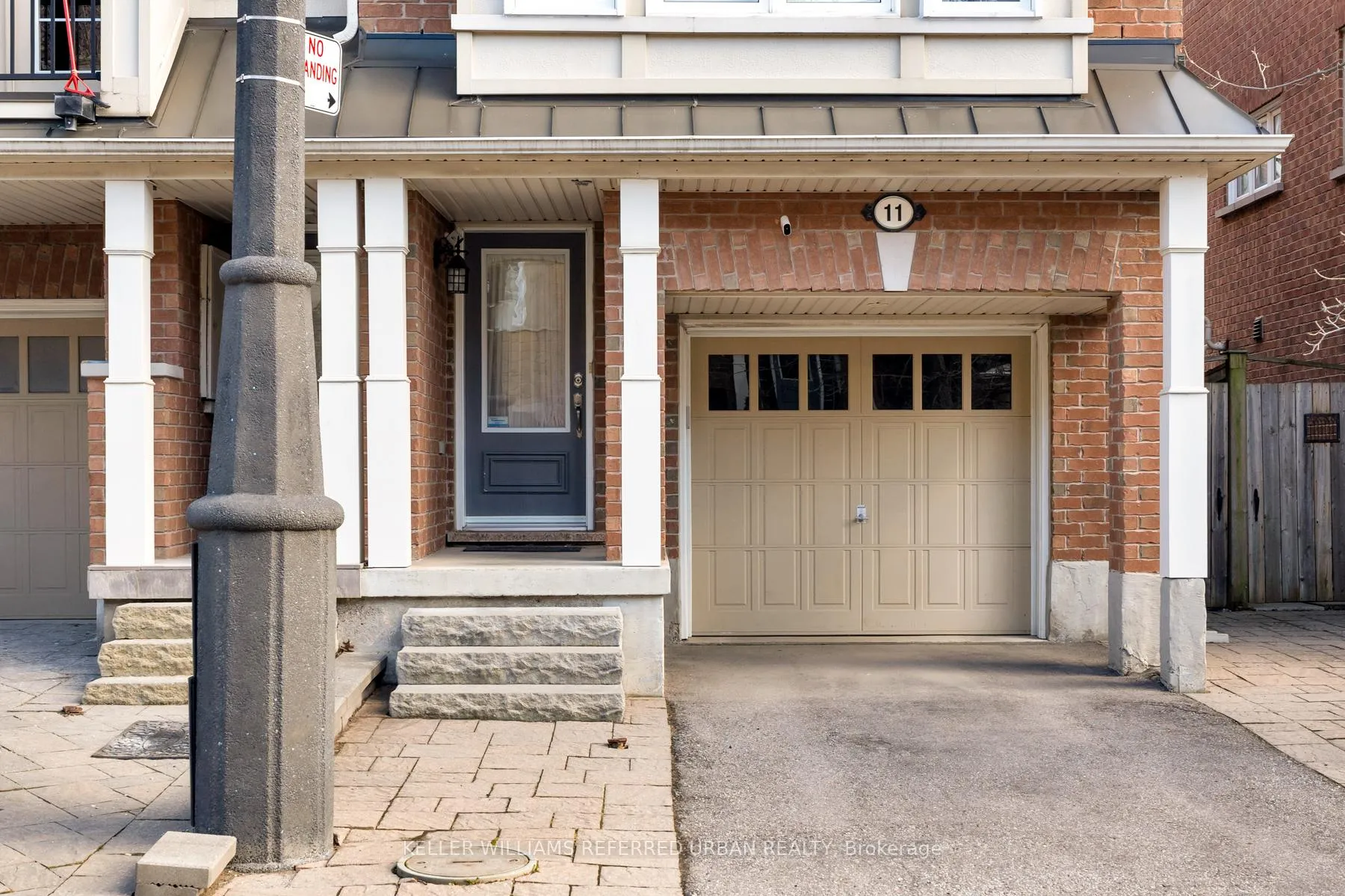 Photo 2 of 11 Winkler Terrace, Scarborough, Clairlea-Birchmount — HOMEH