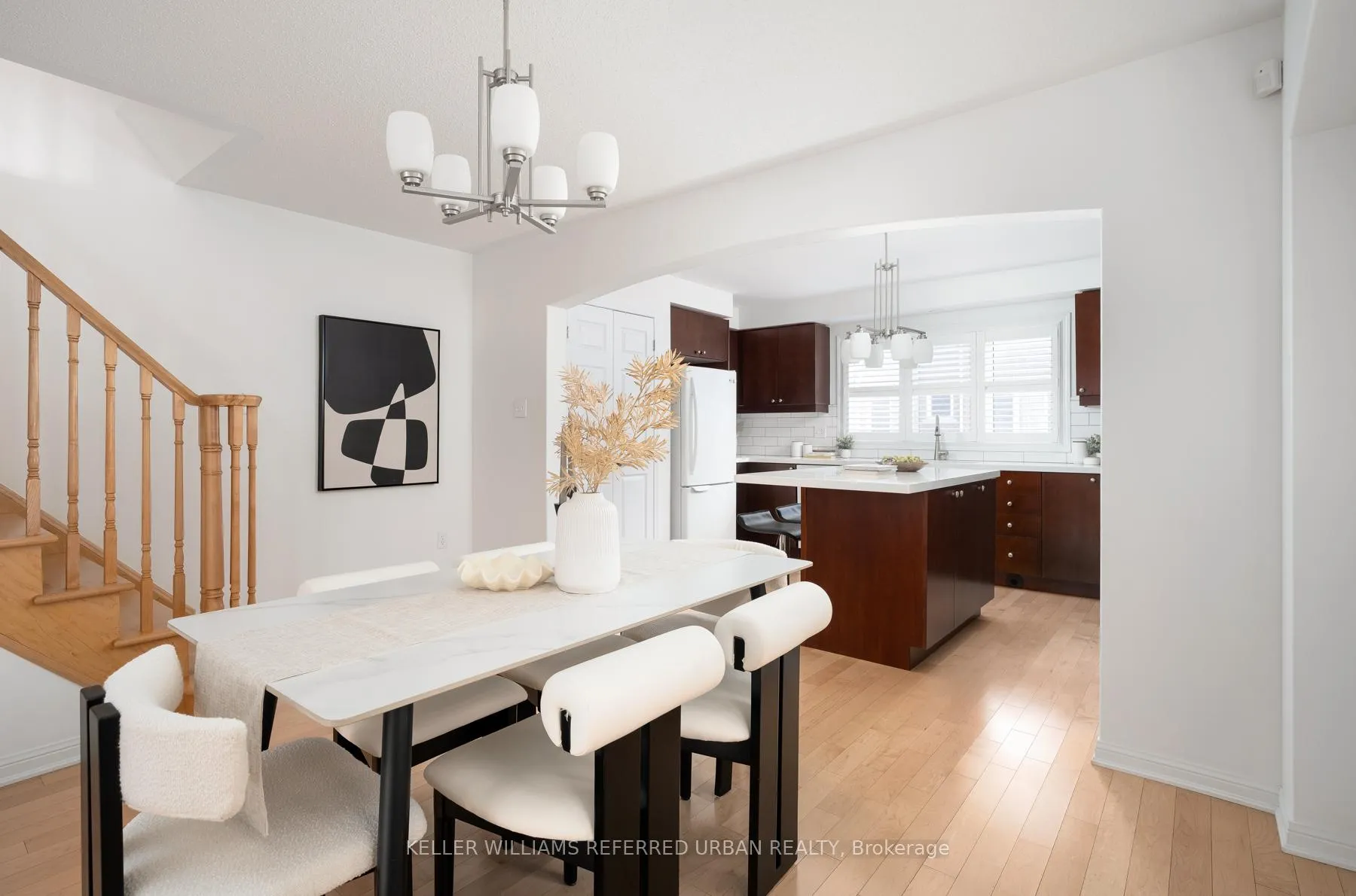Photo 10 of 11 Winkler Terrace, Scarborough, Clairlea-Birchmount — HOMEH