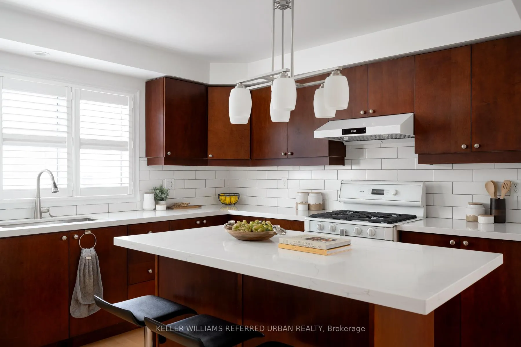Photo 16 of 11 Winkler Terrace, Scarborough, Clairlea-Birchmount — HOMEH