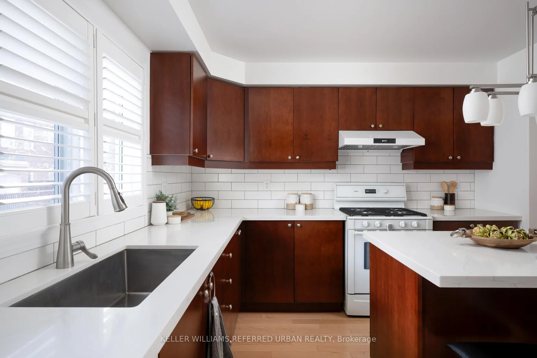Photo 18 of 11 Winkler Terrace, Scarborough, Clairlea-Birchmount — HOMEH