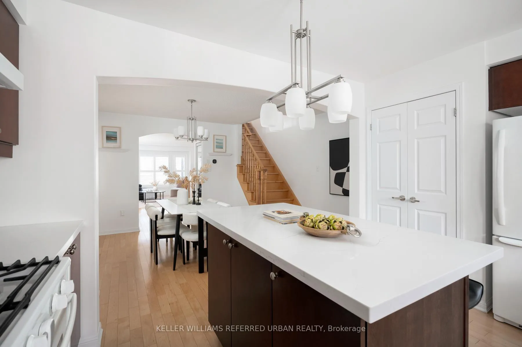 Photo 20 of 11 Winkler Terrace, Scarborough, Clairlea-Birchmount — HOMEH