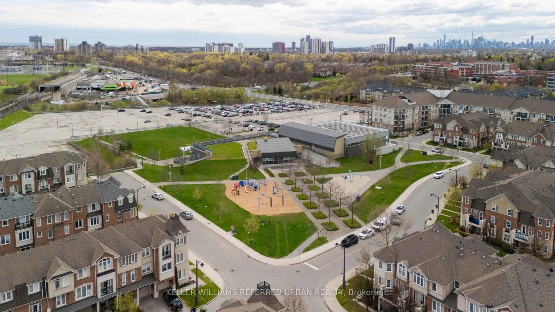 Photo 42 of 11 Winkler Terrace, Scarborough, Clairlea-Birchmount — HOMEH
