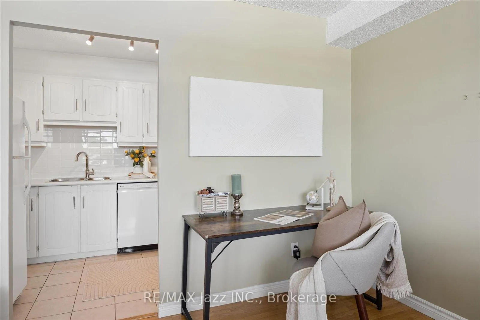 Photo 4 of Unit 511, 55 William Street E, Oshawa, O'Neill — HOMEH