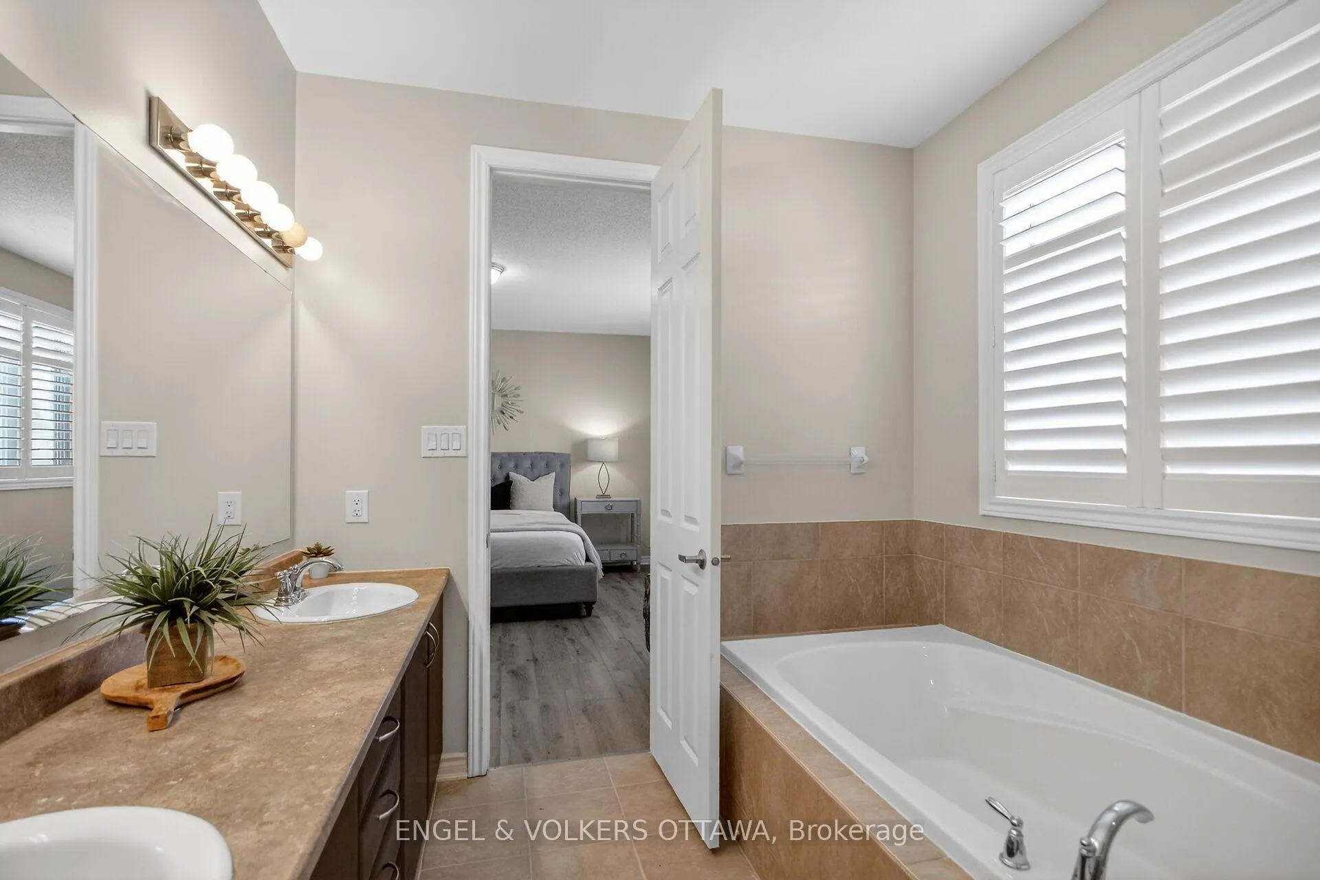 Photo 26 of 319 River Landing Avenue, Ottawa, Barrhaven - Half Moon Bay — HOMEH